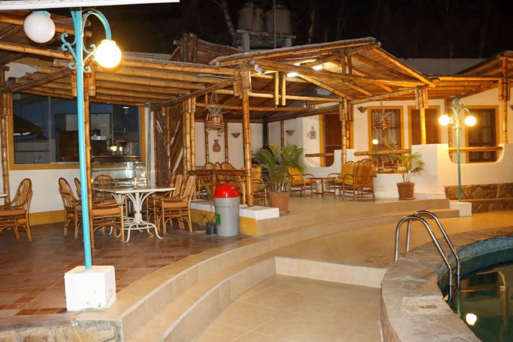 Hosteria Suiza Ica Exterior photo
