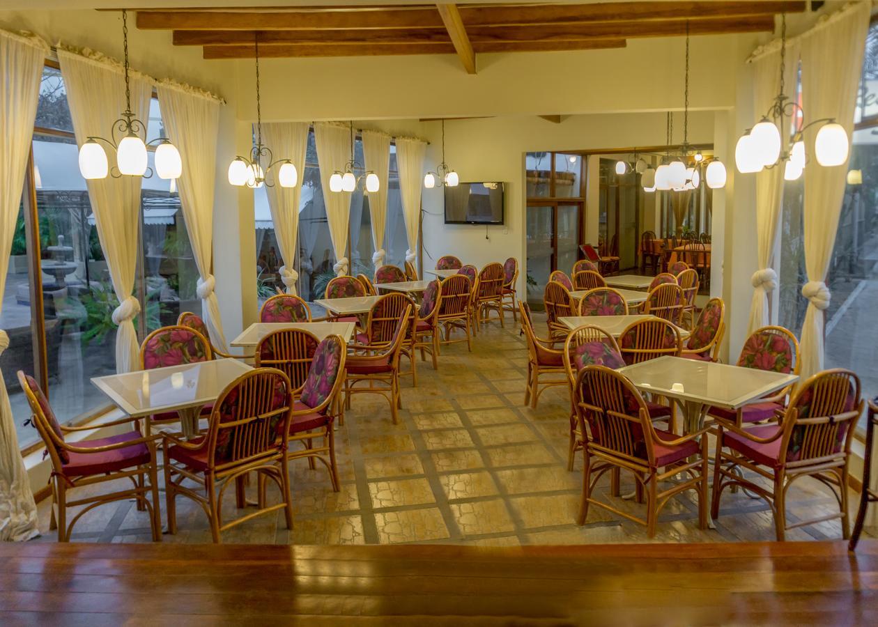 Hosteria Suiza Ica Exterior photo